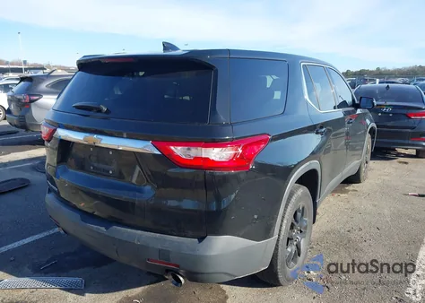 2018 Chevrolet Traverse Ls z USA, uszkodzony, nr VIN 1GNERFKW2JJ144054